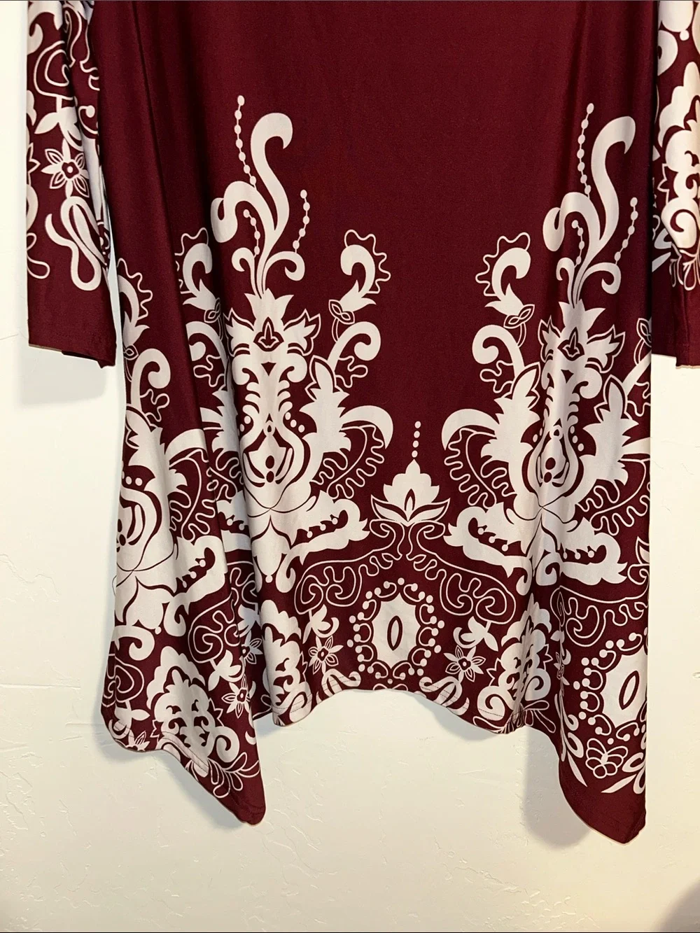 White Mark 2 XL Yanette Polyester Spandex tunic Damask Paisley Style Print